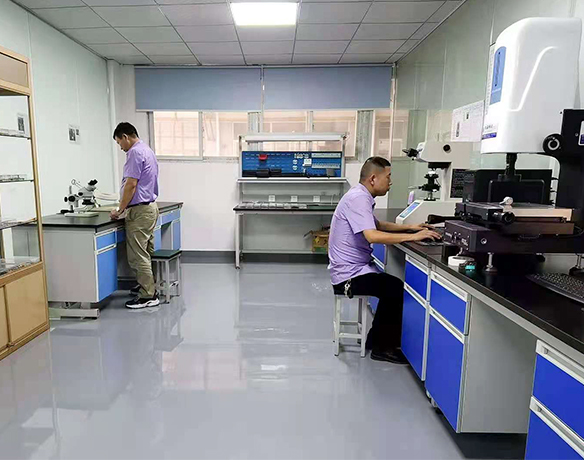 專注于五金研發(fā)，設(shè)備齊全